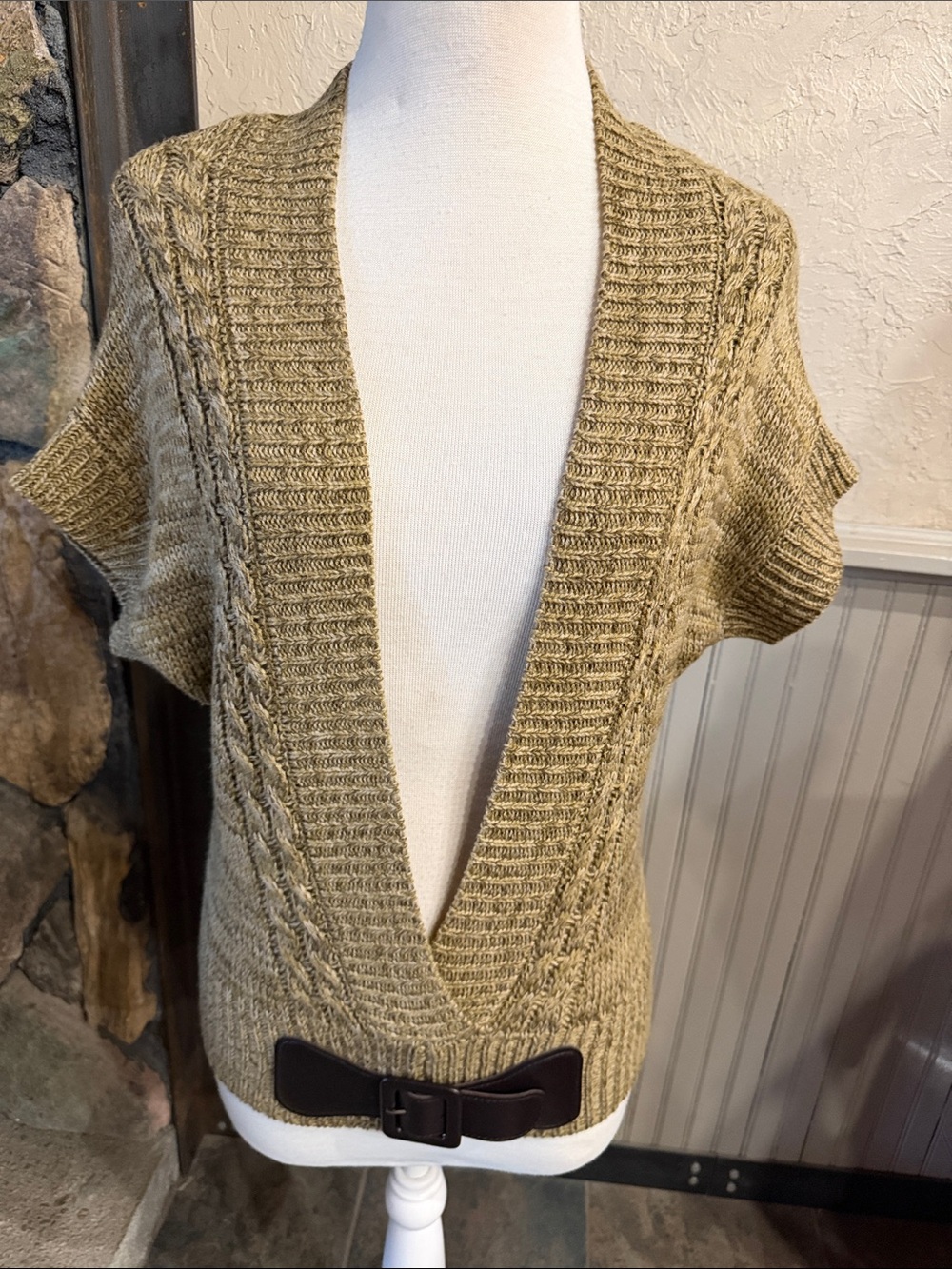 Gold/Brown Cable-Texture Short Sleeve V-Neck Sweater with Front Belt